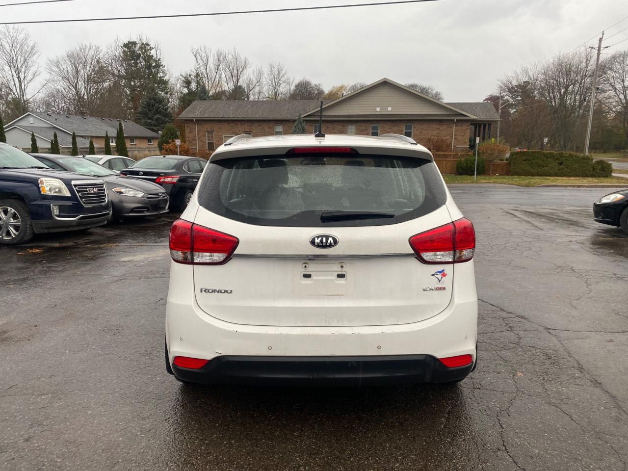 2015 Kia Rondo EX LUXURY Photo