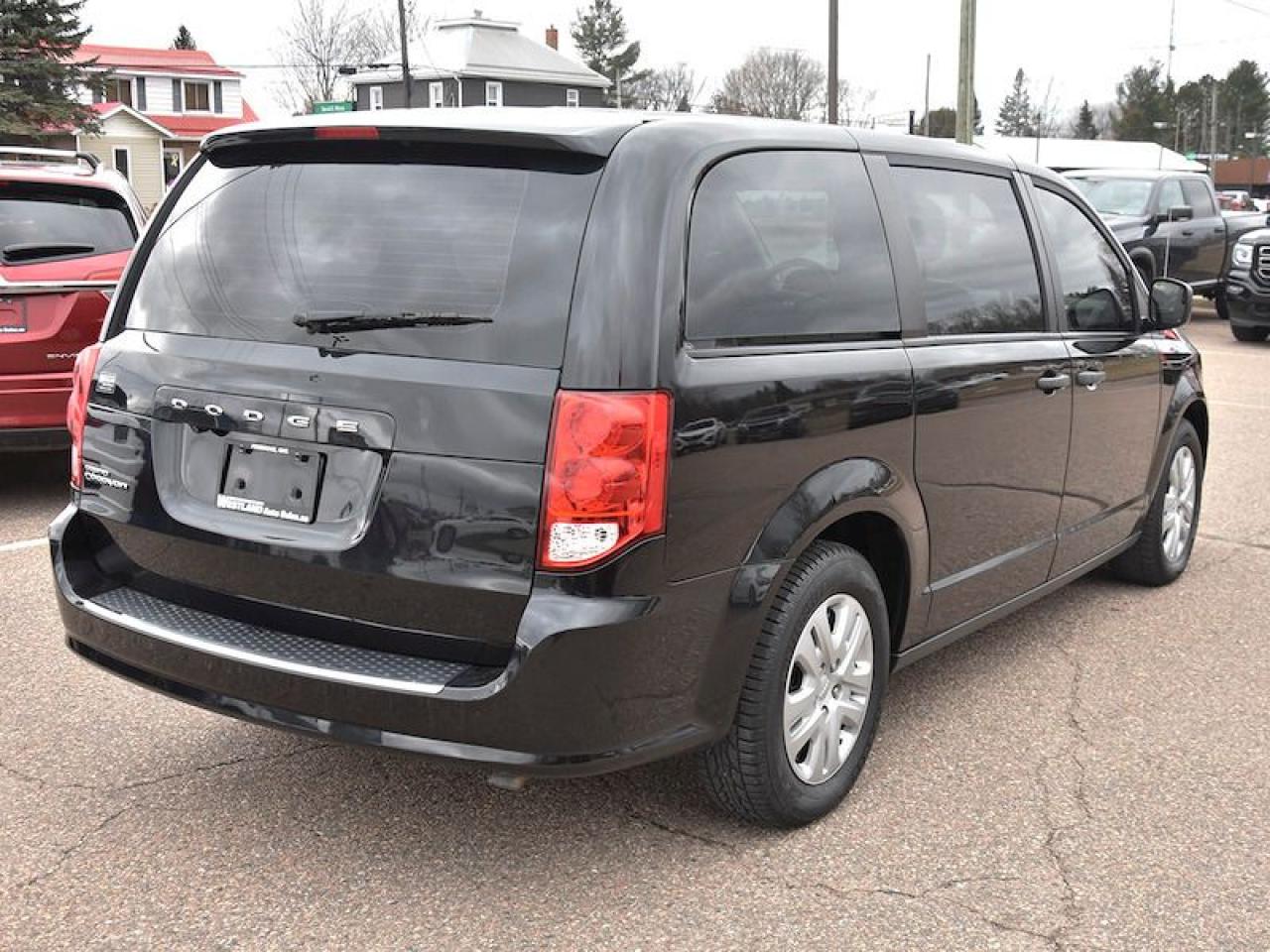 2019 Dodge Grand Caravan CANADA VALUE PACKAGE Photo2