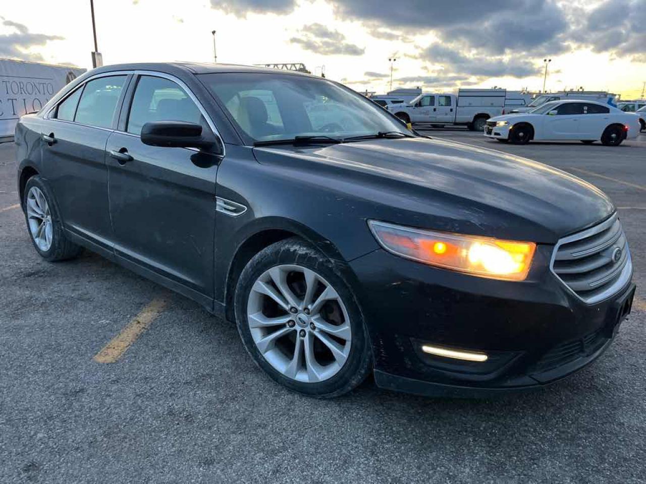 2013 Ford Taurus SEL - Photo #3
