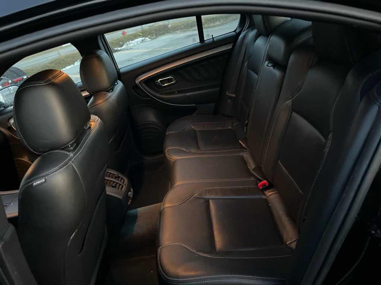 2013 Ford Taurus SEL Photo