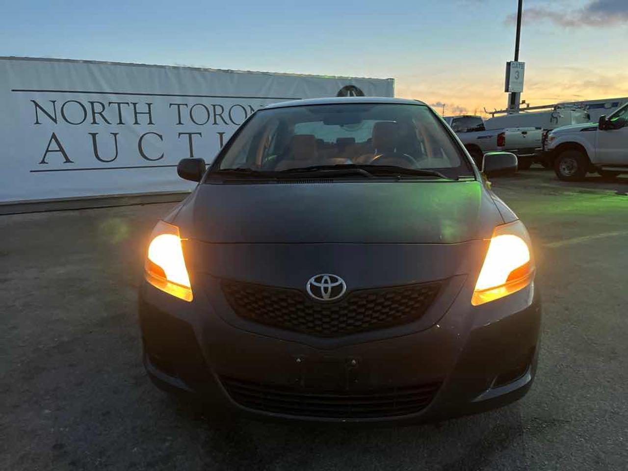 2010 Toyota Yaris  Photo5