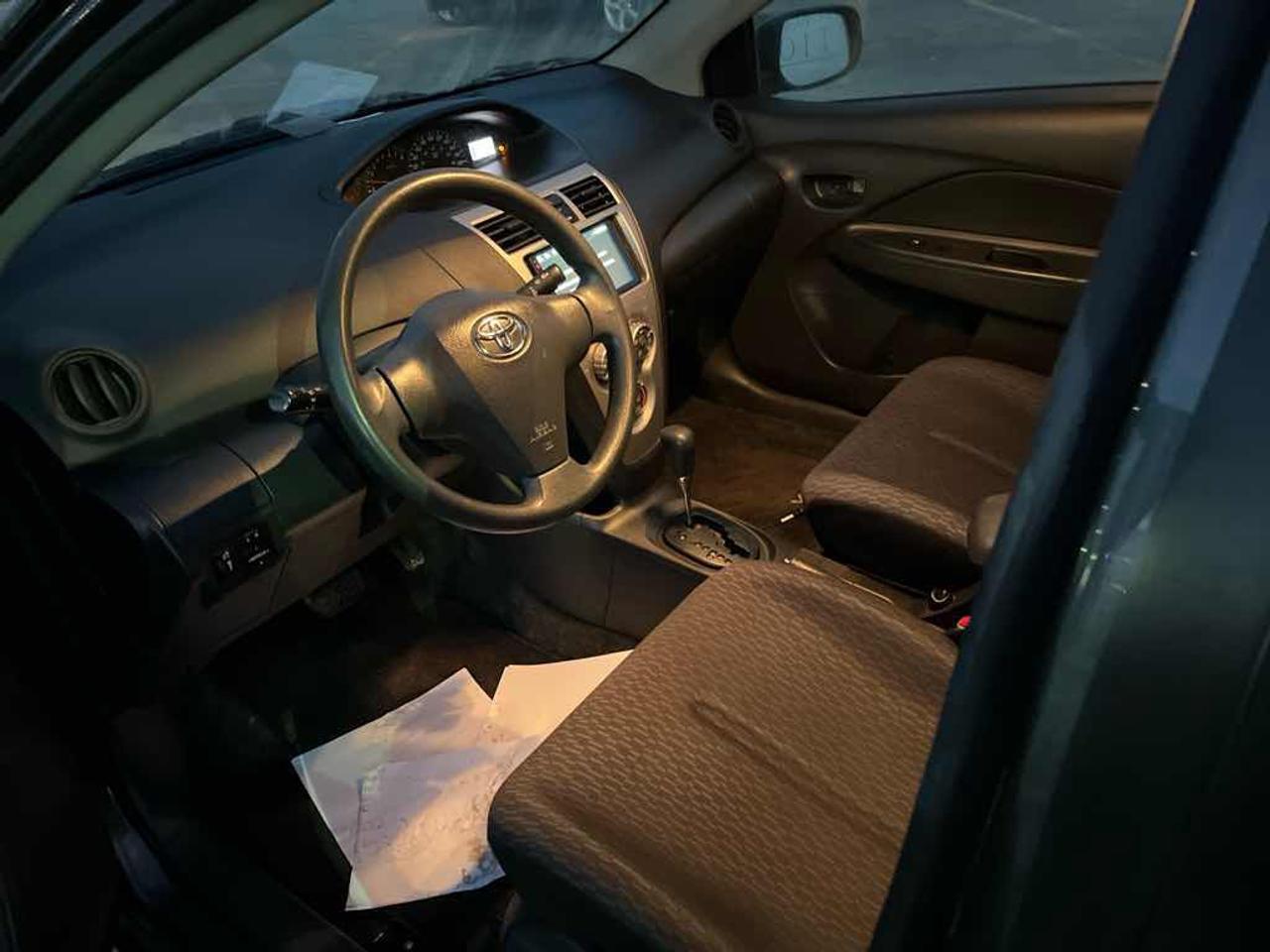 2010 Toyota Yaris  Photo