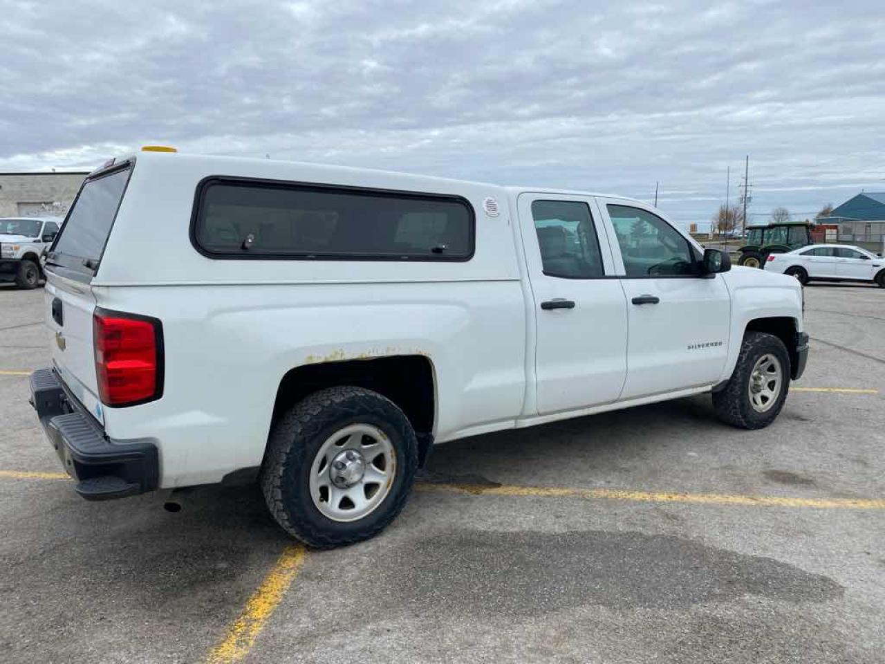 2014 Chevrolet Silverado 1500  Photo3