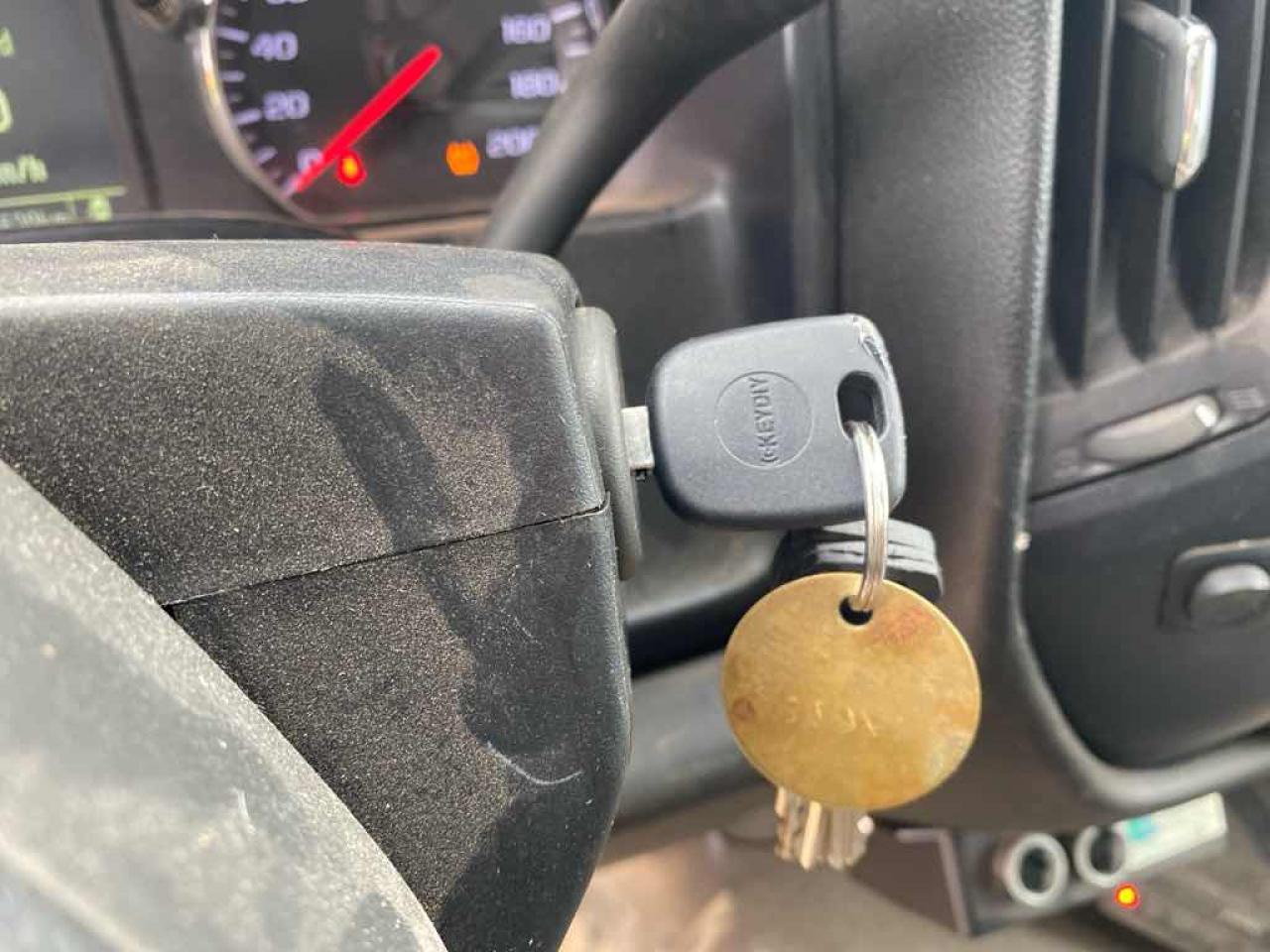 2014 Chevrolet Silverado 1500  - Photo #11