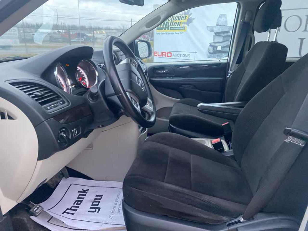 2012 Dodge Grand Caravan SE Photo