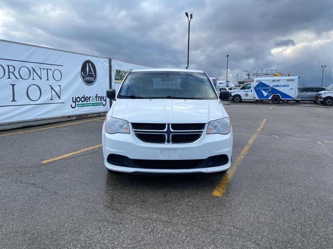 2016 Dodge Grand Caravan SE Photo5