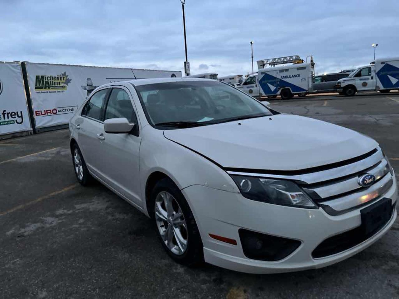 2012 Ford Fusion SE Photo2