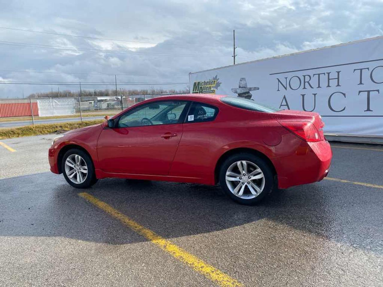 2010 Nissan Altima S Photo