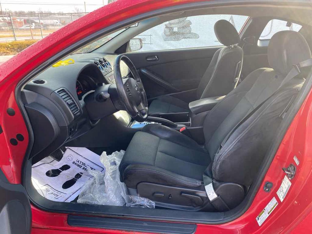2010 Nissan Altima S Photo
