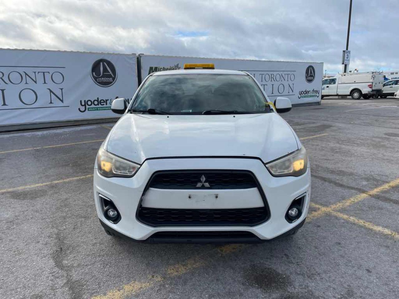 2013 Mitsubishi RVR SE - Photo #2