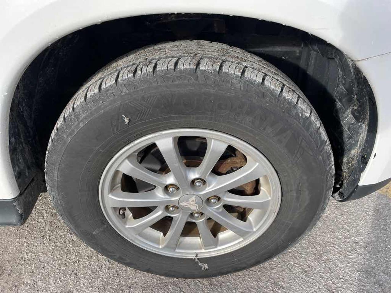 2013 Mitsubishi RVR SE Photo
