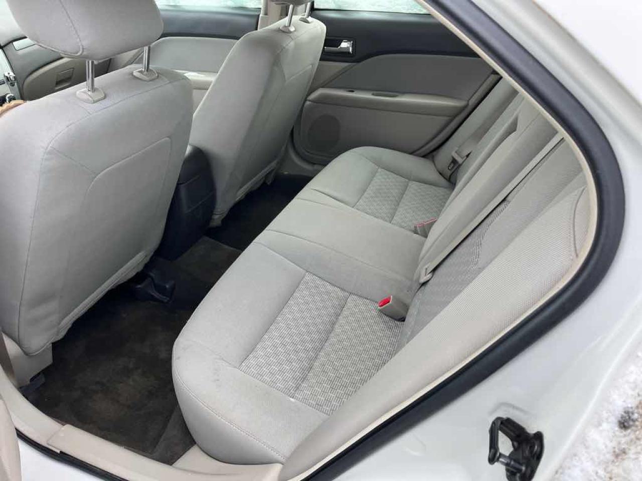 2012 Ford Fusion S - Photo #12