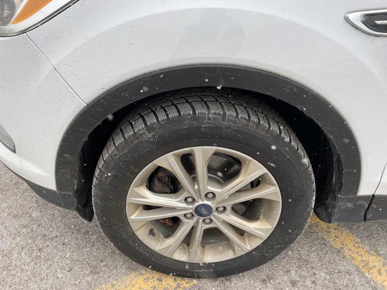 2017 Ford Escape SE Photo