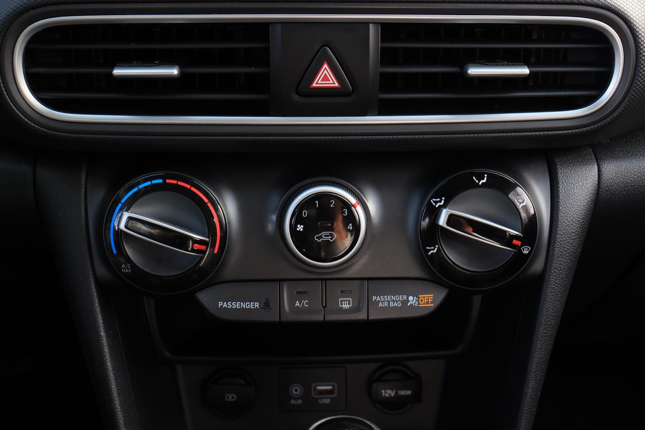 2020 Hyundai KONA Essential | AWD | CarPlay | Reverse Cam | Alloys++ Photo