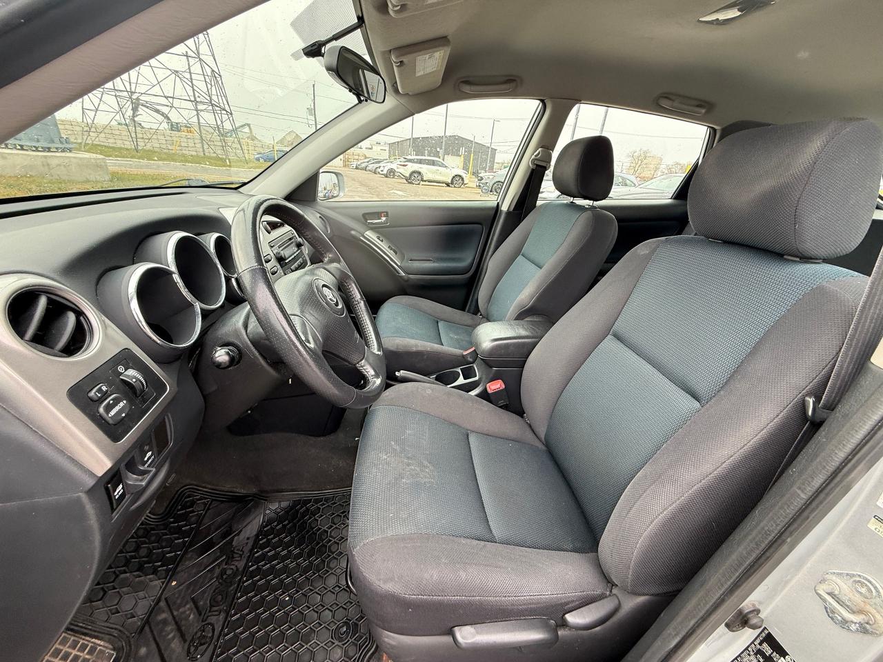 2006 Toyota Matrix XR - Photo #9