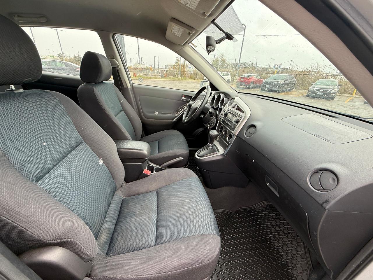 2006 Toyota Matrix XR - Photo #10