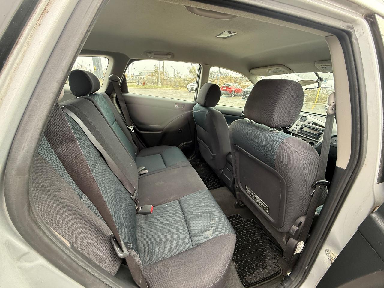 2006 Toyota Matrix XR - Photo #12