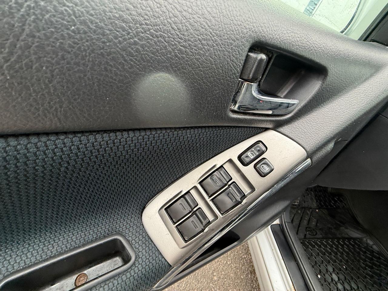 2006 Toyota Matrix XR - Photo #15