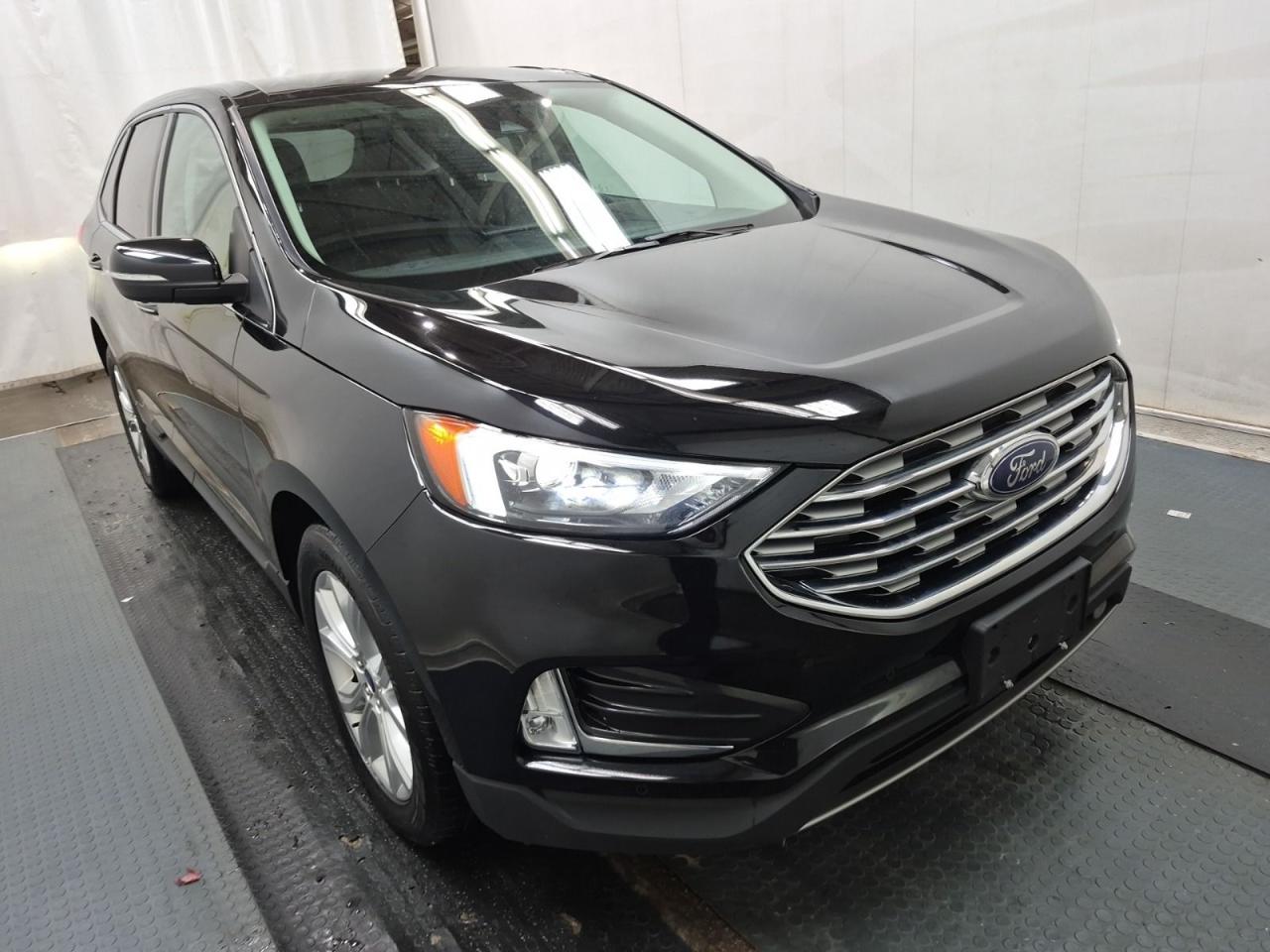 2022 Ford Edge Titanium AWD,