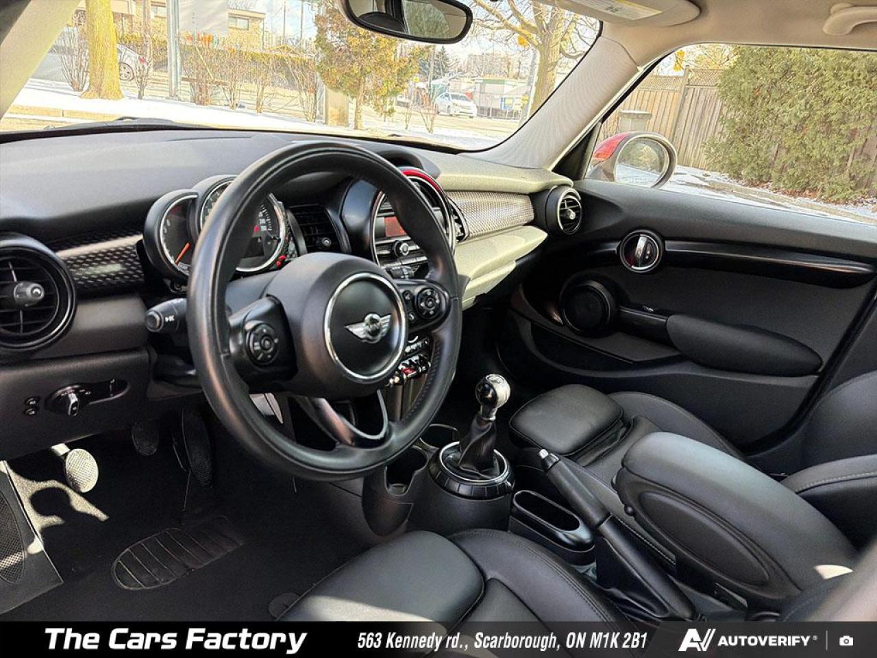 2016 MINI Cooper S 5DR HB / 6MT / 1-Owner / ONLY 85,214 KM! - Photo #12