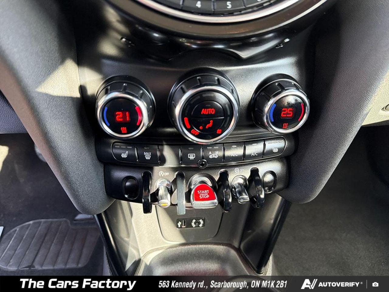 2016 MINI Cooper S 5DR HB / 6MT / 1-Owner / ONLY 85,214 KM! - Photo #18