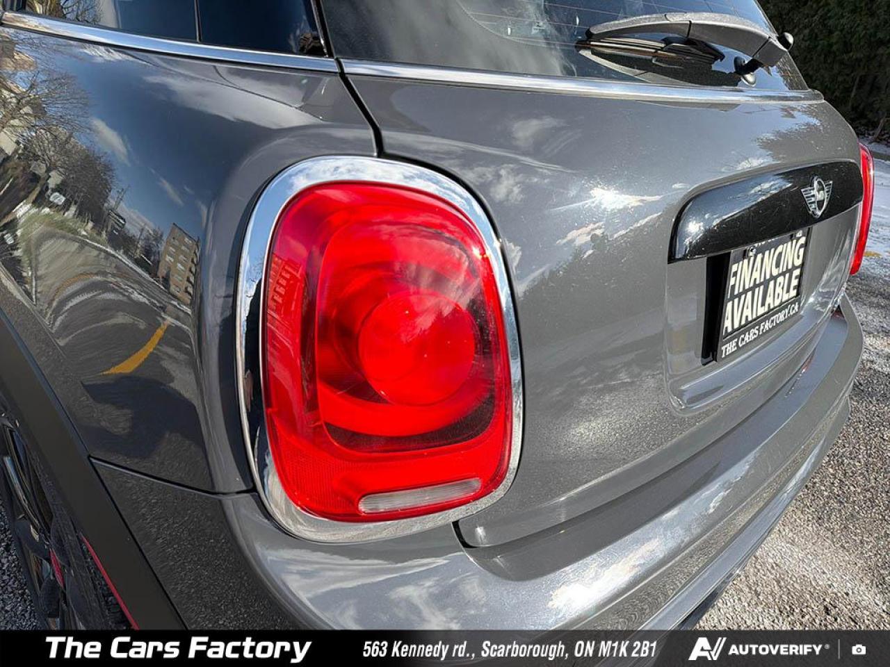 2016 MINI Cooper S 5DR HB / 6MT / 1-Owner / ONLY 85,214 KM! - Photo #11