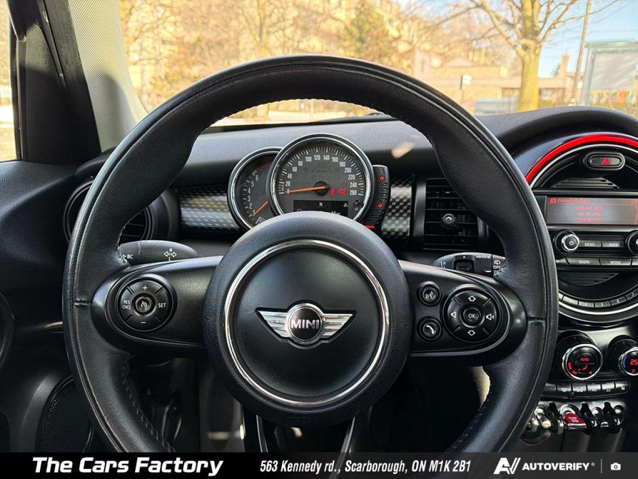 2016 MINI Cooper S 5DR HB / 6MT / 1-Owner / ONLY 85,214 KM! - Photo #13