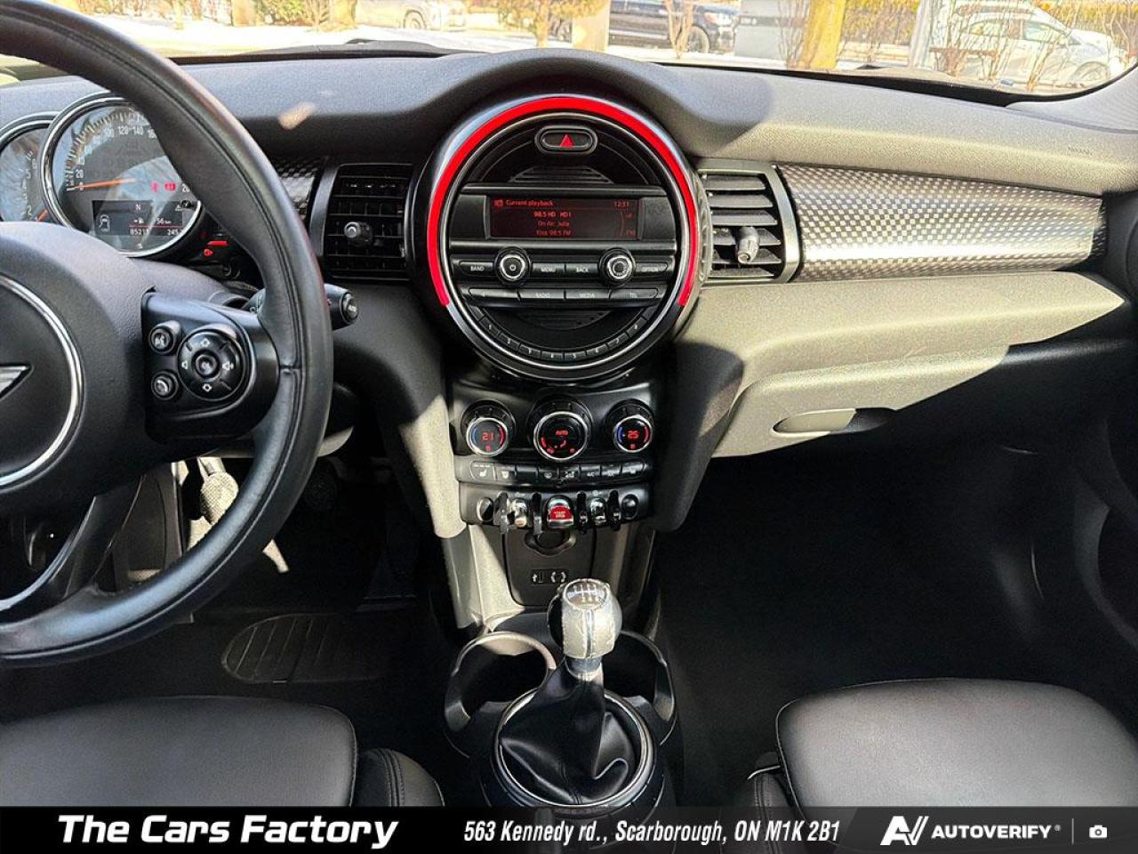 2016 MINI Cooper S 5DR HB / 6MT / 1-Owner / ONLY 85,214 KM! - Photo #17