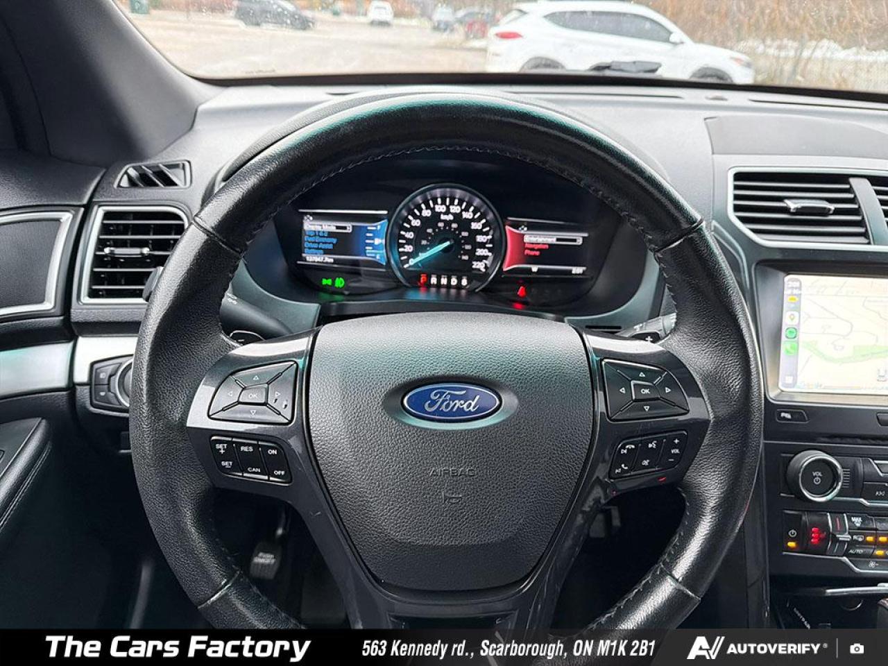 2017 Ford Explorer 4WD XLT Lether/ Apple Carplay / No Accident! Photo