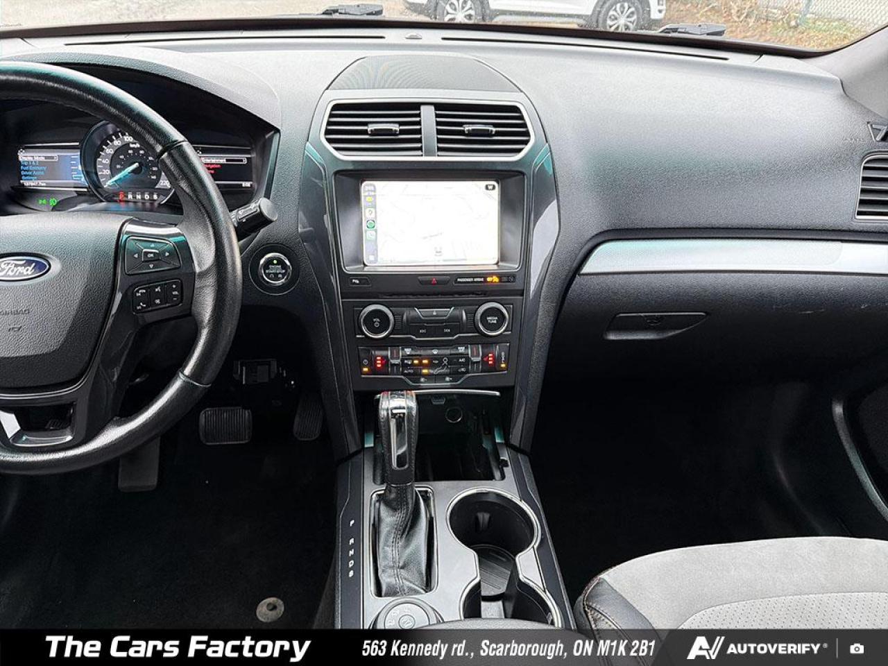 2017 Ford Explorer 4WD XLT Lether/ Apple Carplay / No Accident! Photo