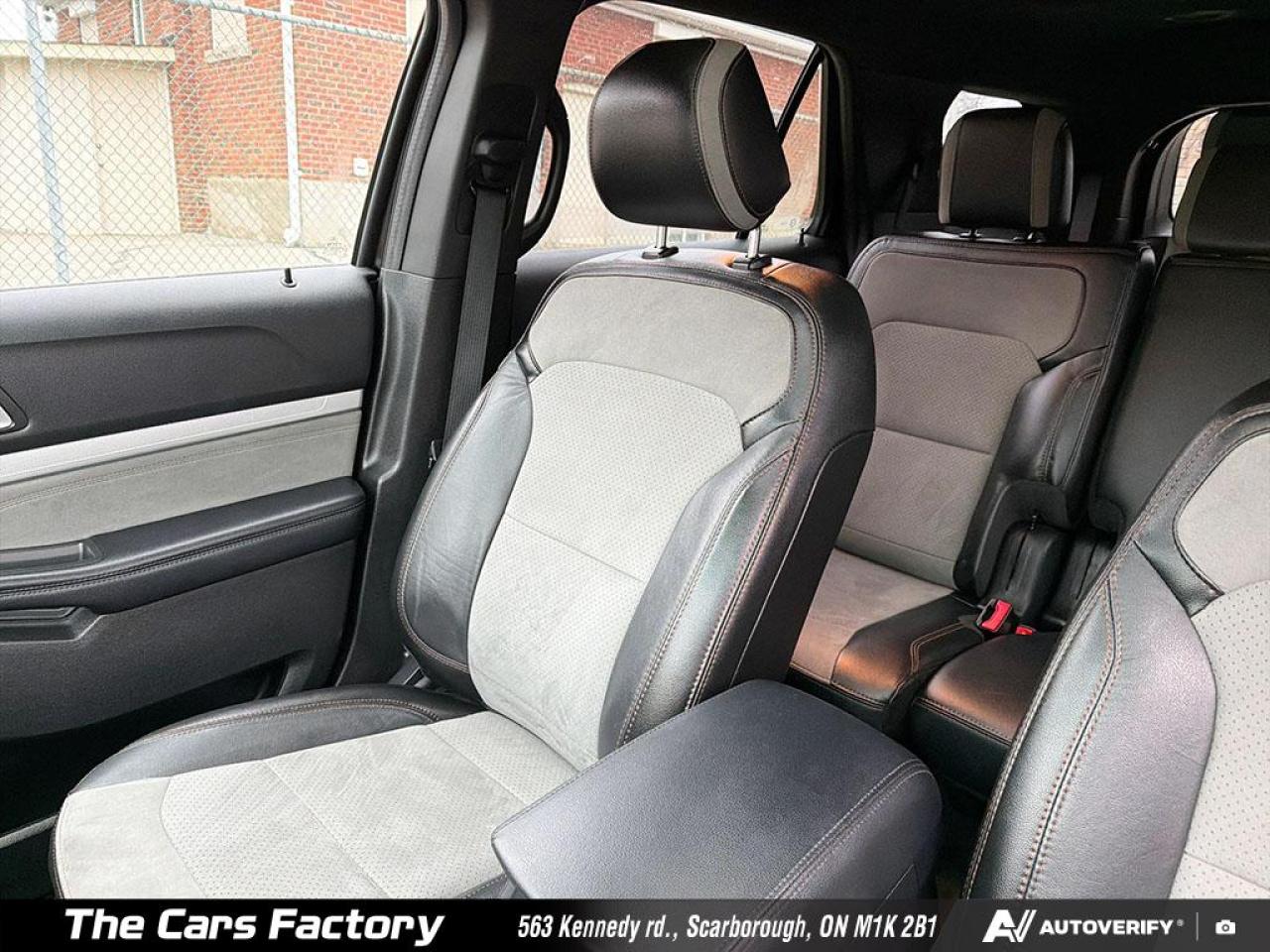 2017 Ford Explorer 4WD XLT Lether/ Apple Carplay / No Accident! Photo