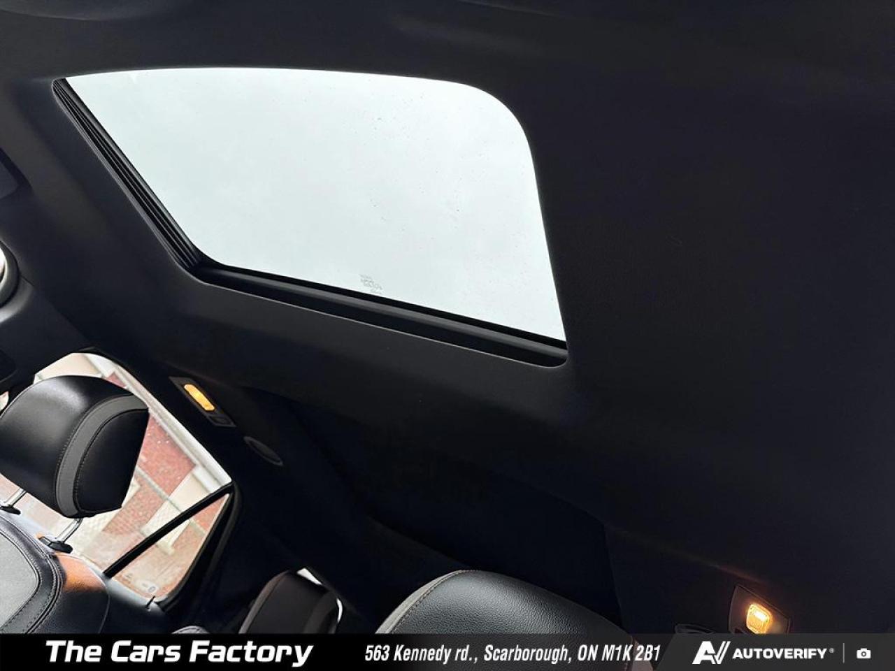 2017 Ford Explorer 4WD XLT Lether/ Apple Carplay / No Accident! Photo