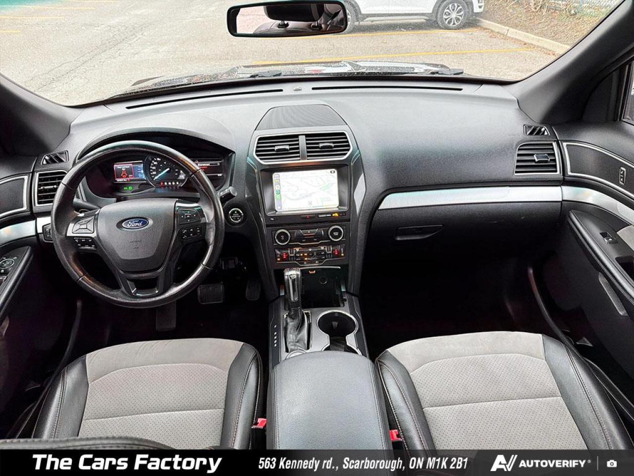 2017 Ford Explorer 4WD XLT Lether/ Apple Carplay / No Accident! Photo