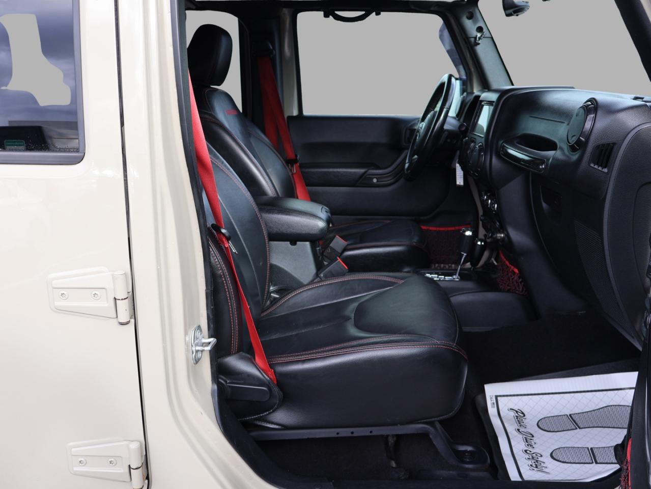 2018 Jeep Wrangler V6 UNLIMITED RUBICON 4WD *JEEP MAINTAIN* BLUETOOTH LEATHER HEATED SEATS CRUISE ALLOYS - Photo #16