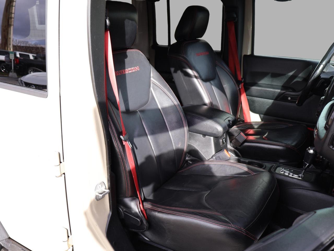 2018 Jeep Wrangler V6 UNLIMITED RUBICON 4WD *JEEP MAINTAIN* BLUETOOTH LEATHER HEATED SEATS CRUISE ALLOYS - Photo #17