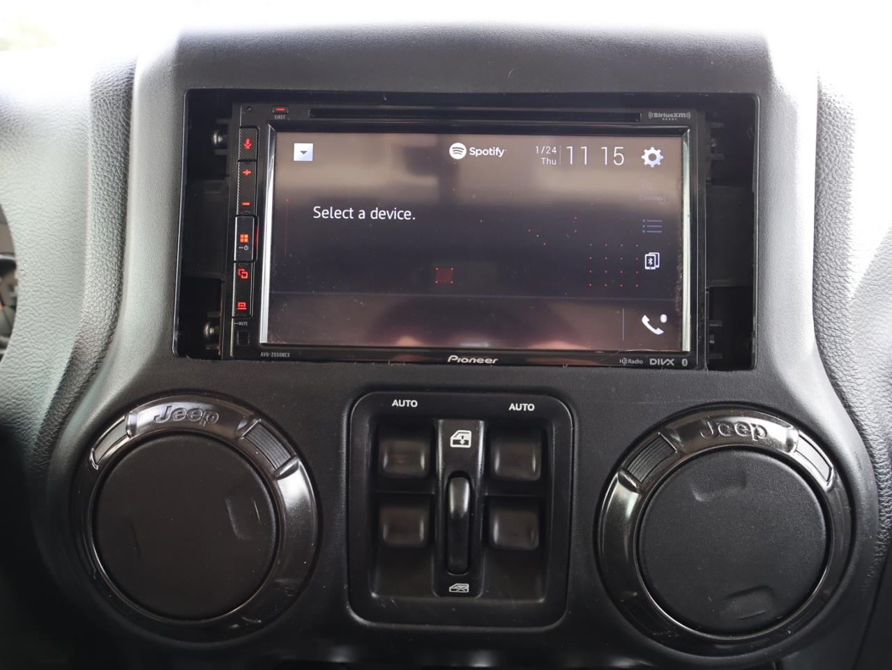 2018 Jeep Wrangler V6 UNLIMITED RUBICON 4WD *JEEP MAINTAIN* BLUETOOTH LEATHER HEATED SEATS CRUISE ALLOYS - Photo #19