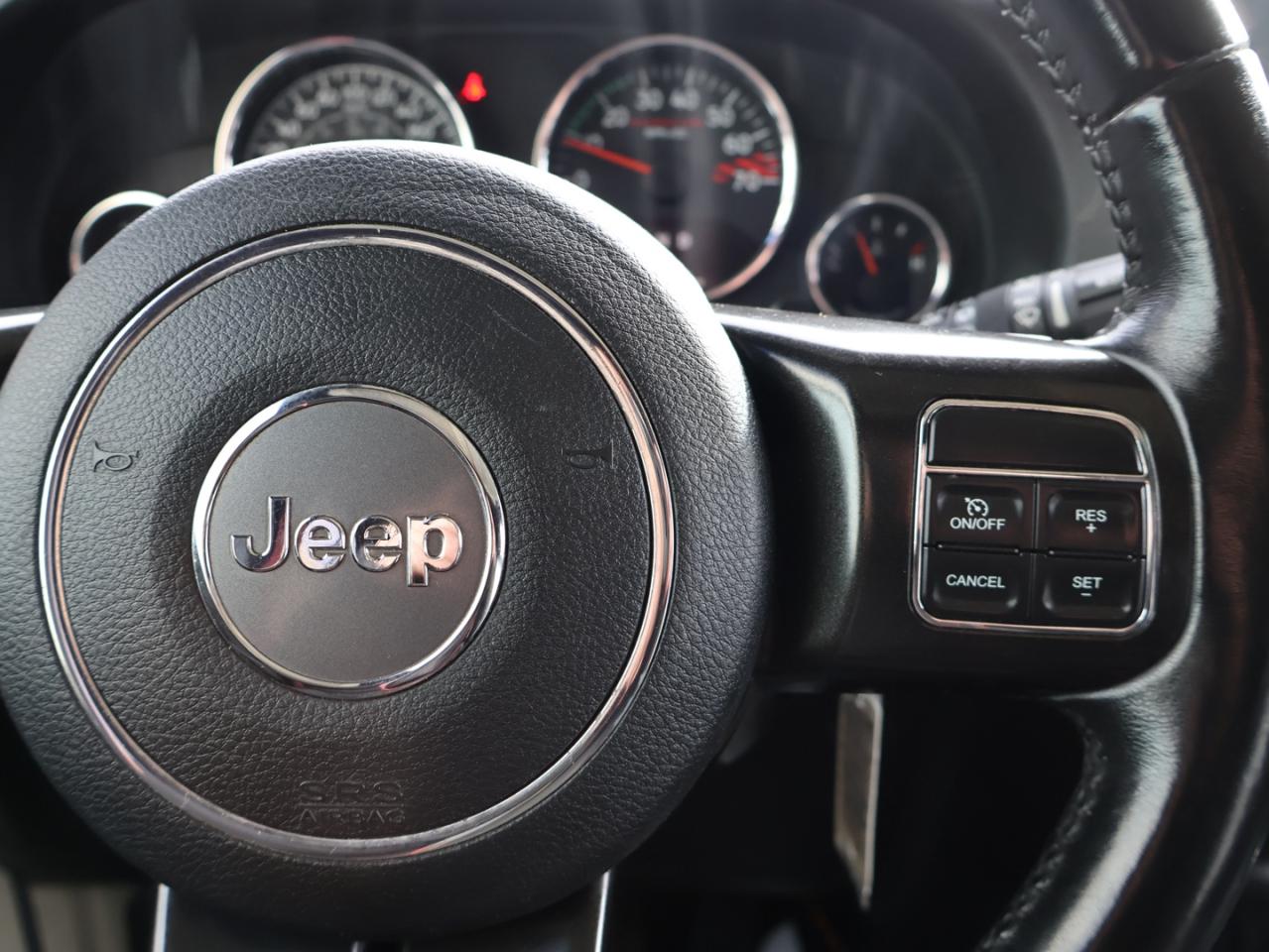 2018 Jeep Wrangler V6 UNLIMITED RUBICON 4WD *JEEP MAINTAIN* BLUETOOTH LEATHER HEATED SEATS CRUISE ALLOYS - Photo #24