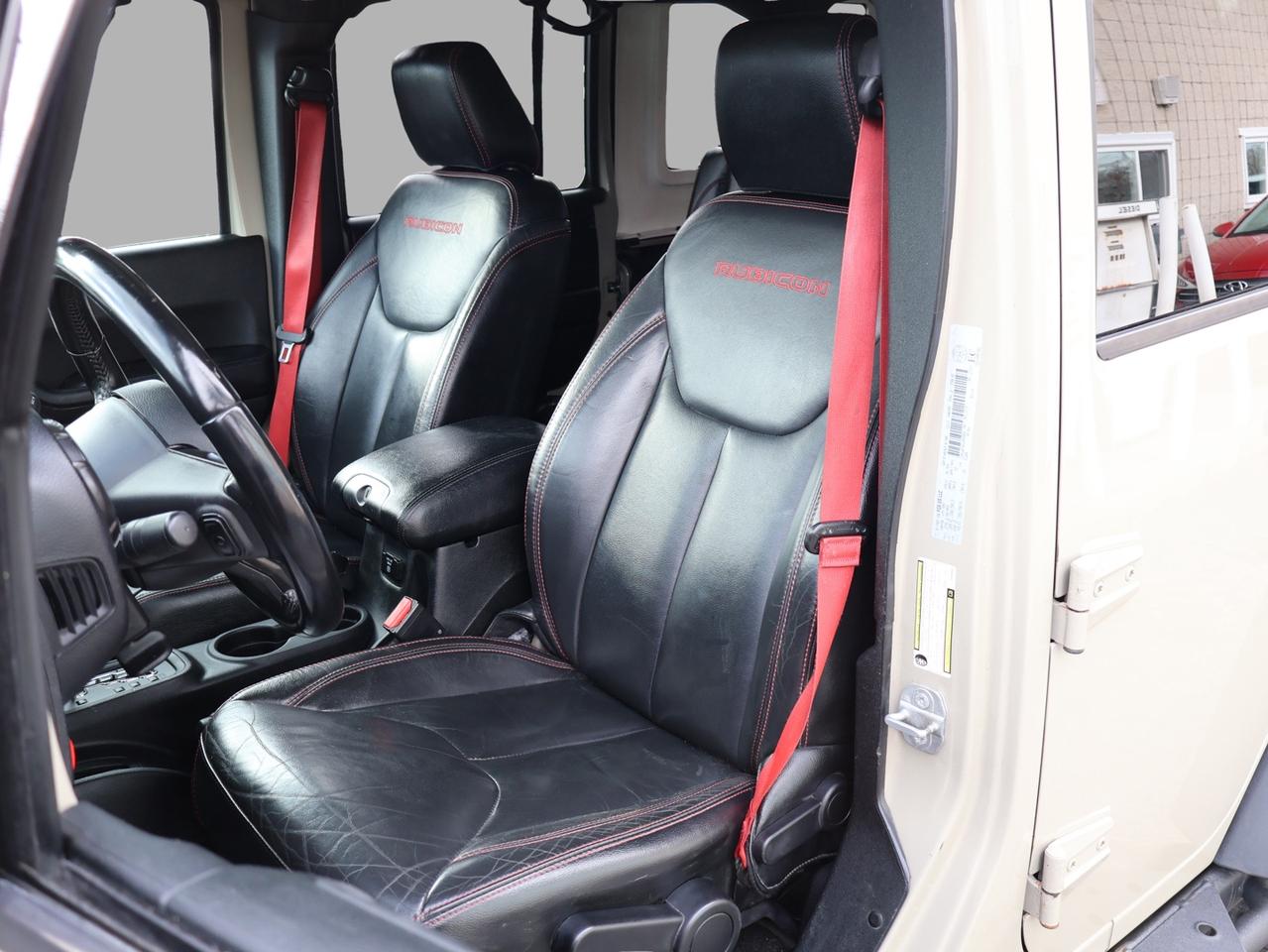 2018 Jeep Wrangler V6 UNLIMITED RUBICON 4WD *JEEP MAINTAIN* BLUETOOTH LEATHER HEATED SEATS CRUISE ALLOYS Photo