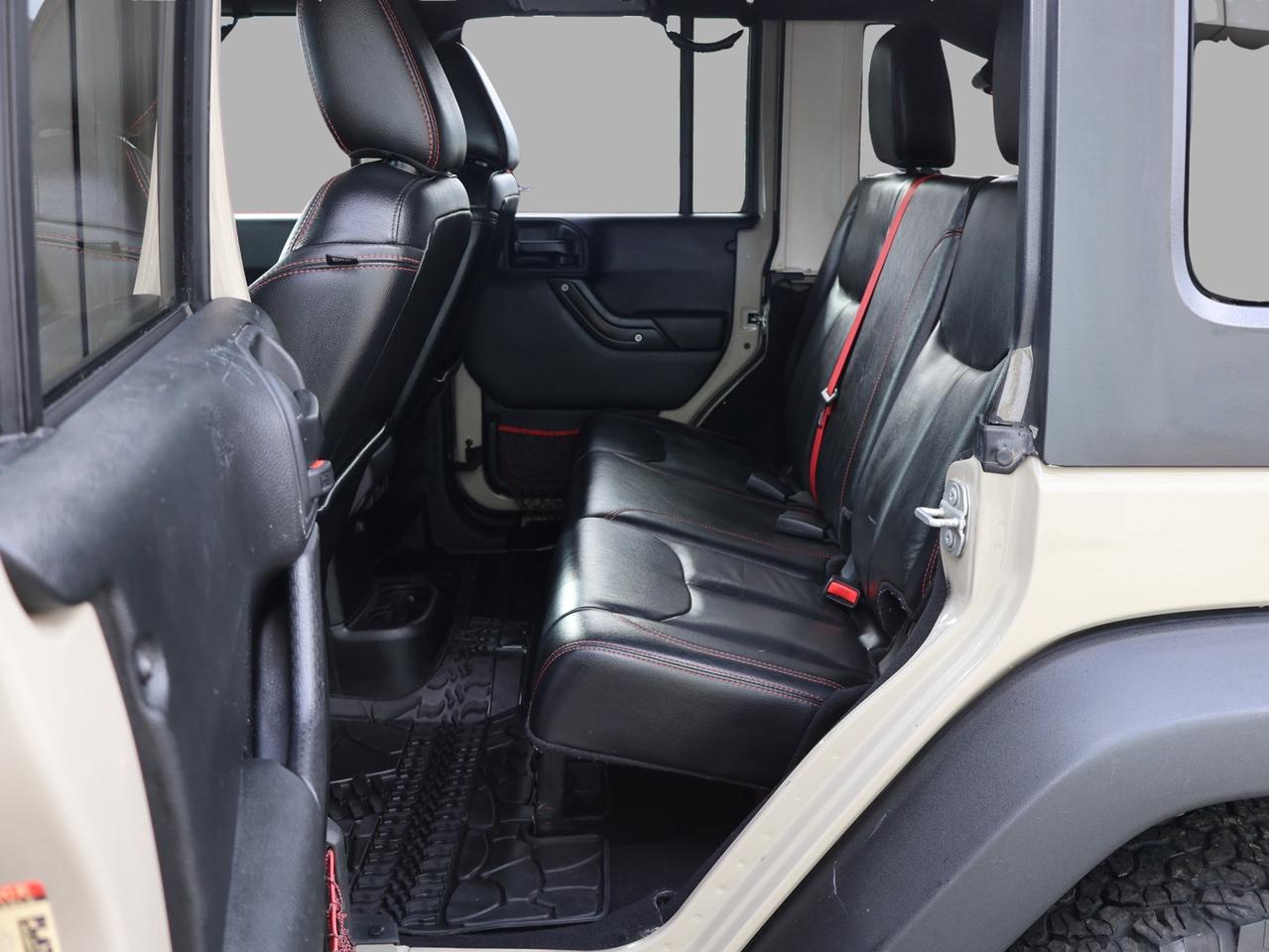 2018 Jeep Wrangler V6 UNLIMITED RUBICON 4WD *JEEP MAINTAIN* BLUETOOTH LEATHER HEATED SEATS CRUISE ALLOYS Photo