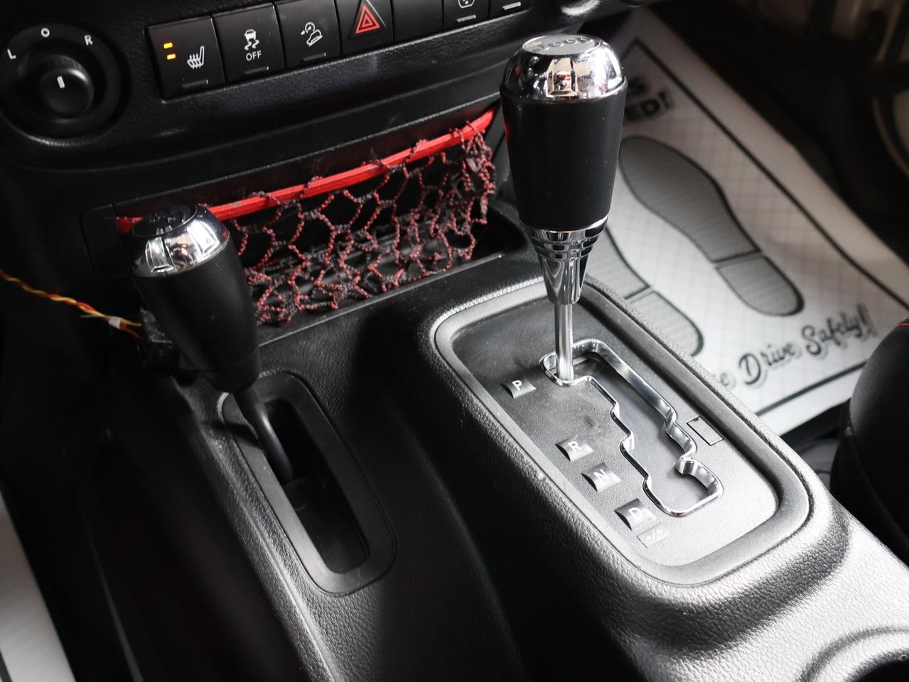 2018 Jeep Wrangler V6 UNLIMITED RUBICON 4WD *JEEP MAINTAIN* BLUETOOTH LEATHER HEATED SEATS CRUISE ALLOYS Photo