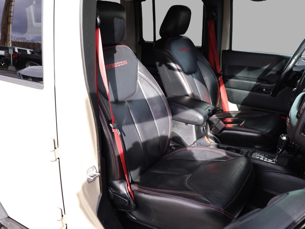 2018 Jeep Wrangler V6 UNLIMITED RUBICON 4WD *JEEP MAINTAIN* BLUETOOTH LEATHER HEATED SEATS CRUISE ALLOYS Photo