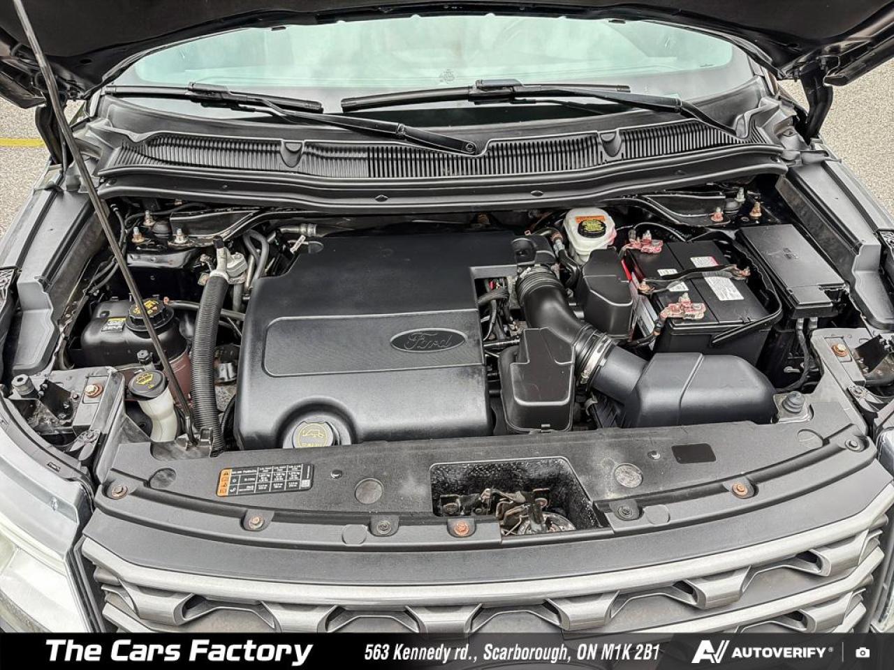 2017 Ford Explorer 4WD XLT Lether/ Apple Carplay / No Accident! Photo