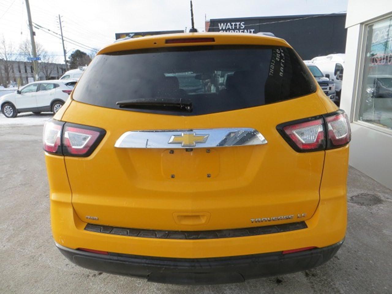 2017 Chevrolet Traverse CERTIFIED, 4WD, 8 PASSENGERS, ONLY 78,000KM Photo