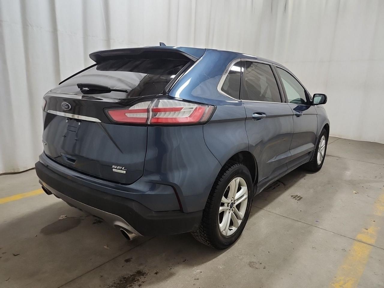 2019 Ford Edge SEL - Photo #2