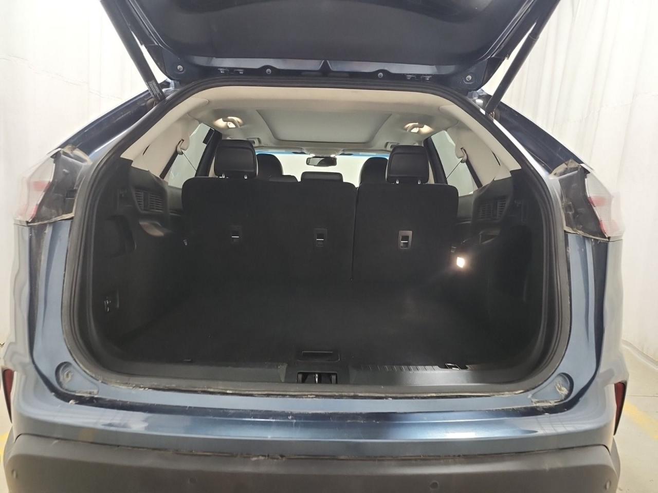 2019 Ford Edge SEL Photo2