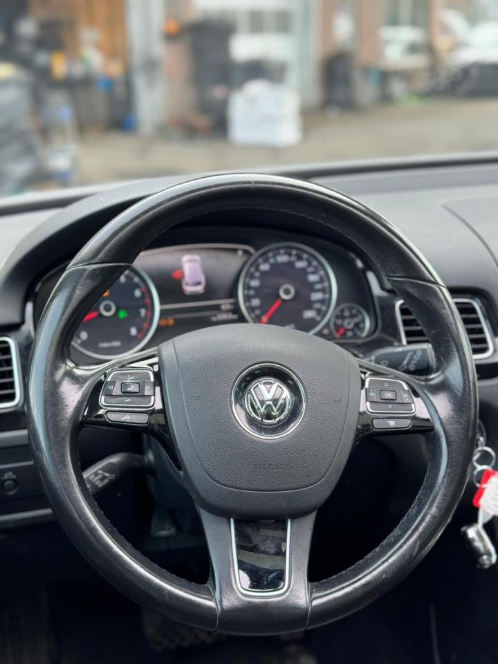 2016 Volkswagen Touareg Sportline - Photo #4