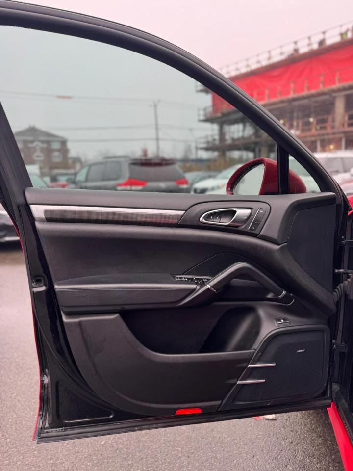 2016 Porsche Cayenne S E-Hybrid - Photo #7