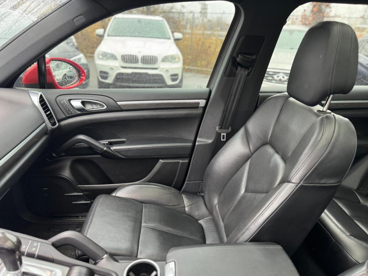 2016 Porsche Cayenne S E-Hybrid - Photo #9