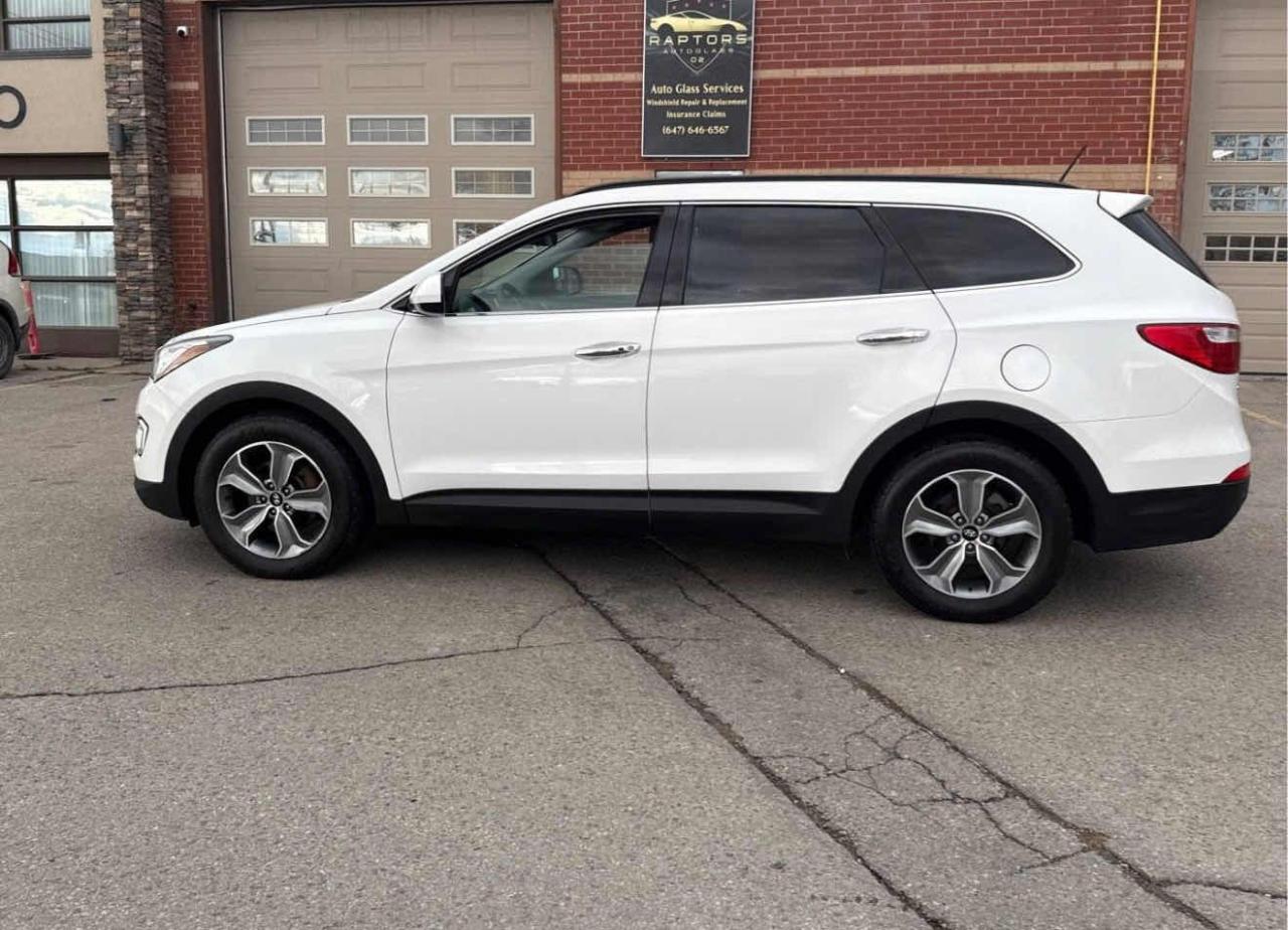 2016 Hyundai Santa Fe XL Premium AWD, - Photo #2