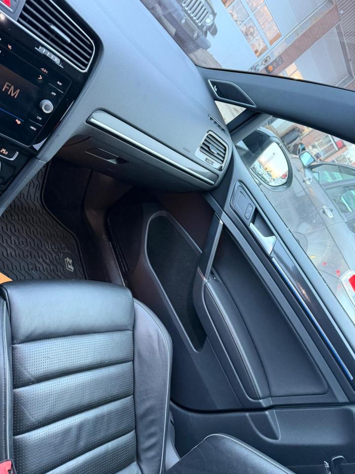 2018 Volkswagen Golf R  - Photo #14